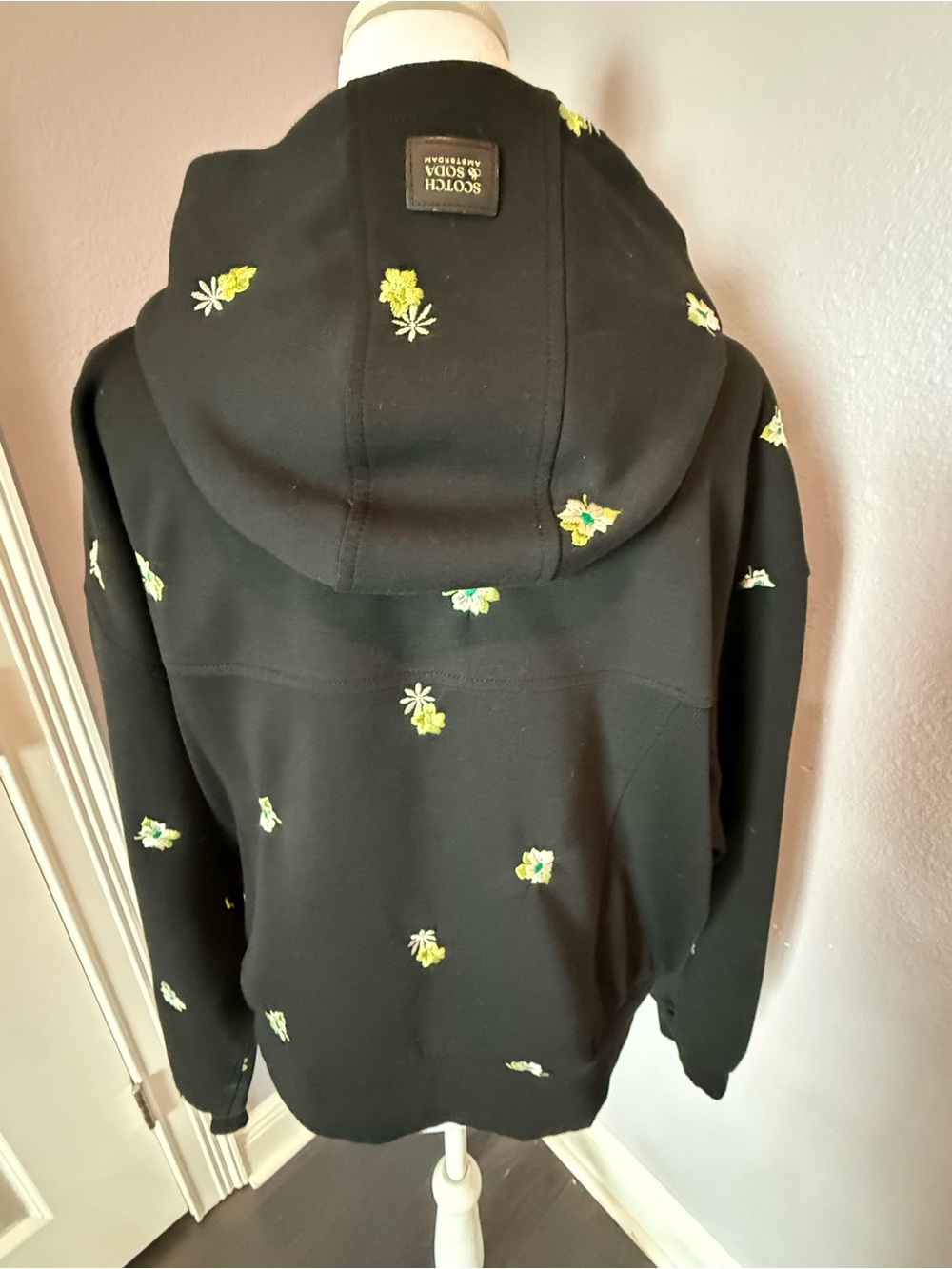 SCOTCH & SODA EMBROIDERED HOODIE - Picture 5 of 8